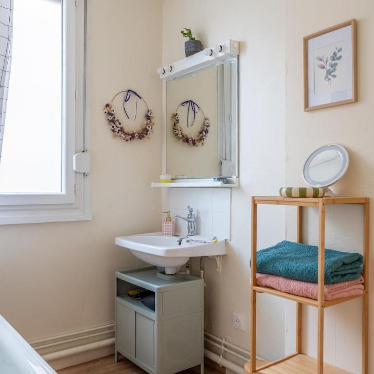 La Catalane, parking privé, spacieux avec balcon - Two-Bedroom Apartment - 32