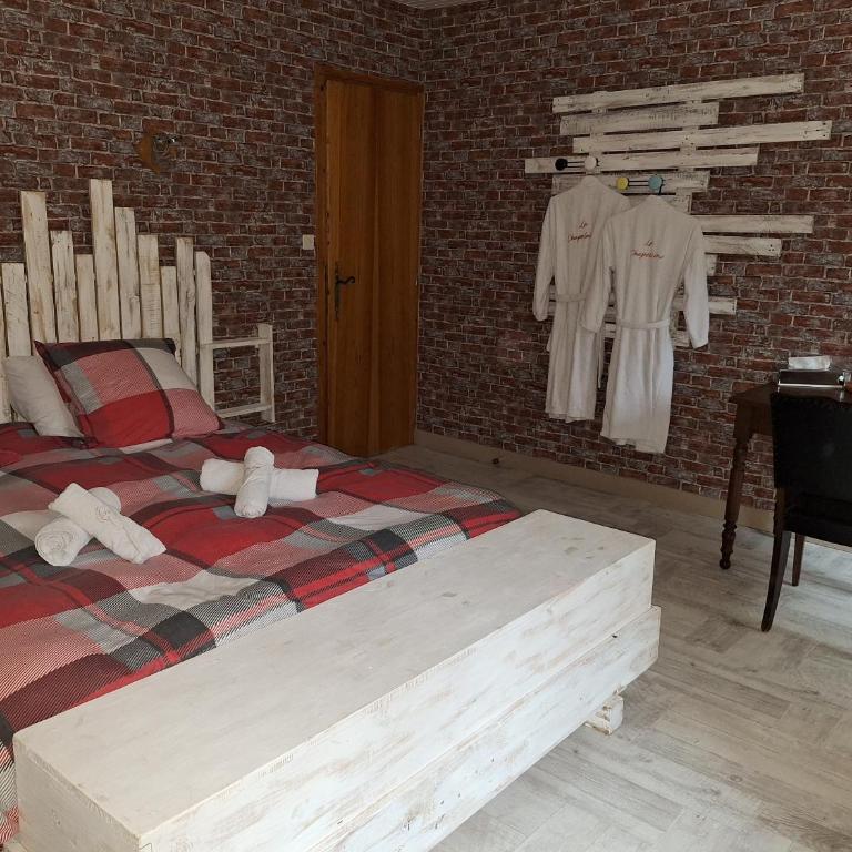 La Source de La Chapelaine - Chambre Double Standard avec Salle de Bains Commune - 4