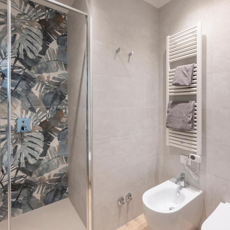 Central Suite - Appartamento Standard con 2 Camere da Letto - 3