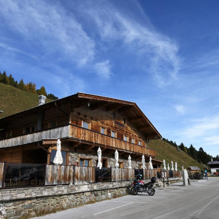 Unique alpine pasture in the Zillertal mountains - Ferienhaus mit 4 Zimmern - 1