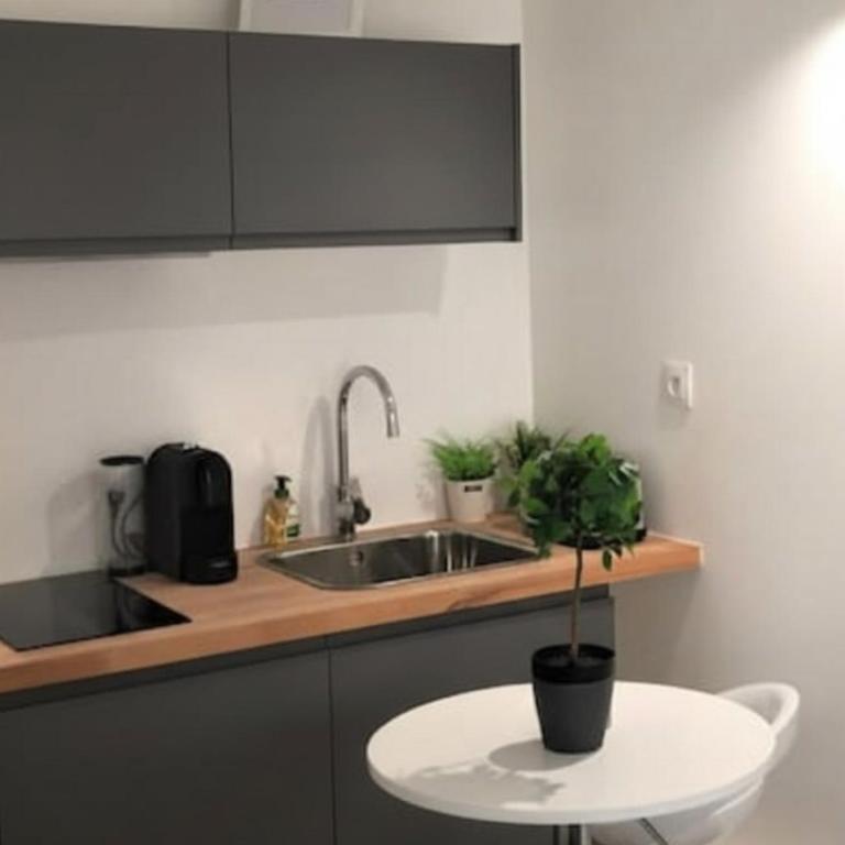 Ideally located studio Foch & Parc de la Tête d’Or - Apartment - 1