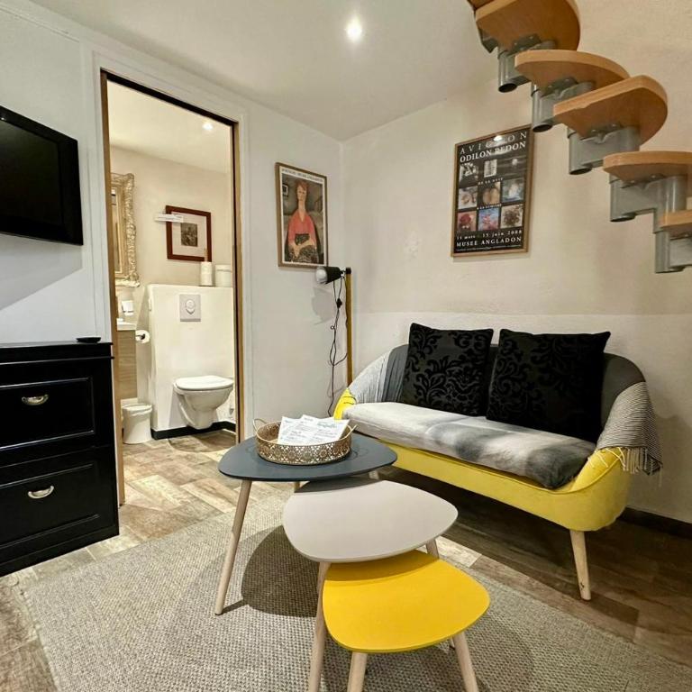 Charming little duplex Historic center! - Apartamento de 1 dormitorio - 2