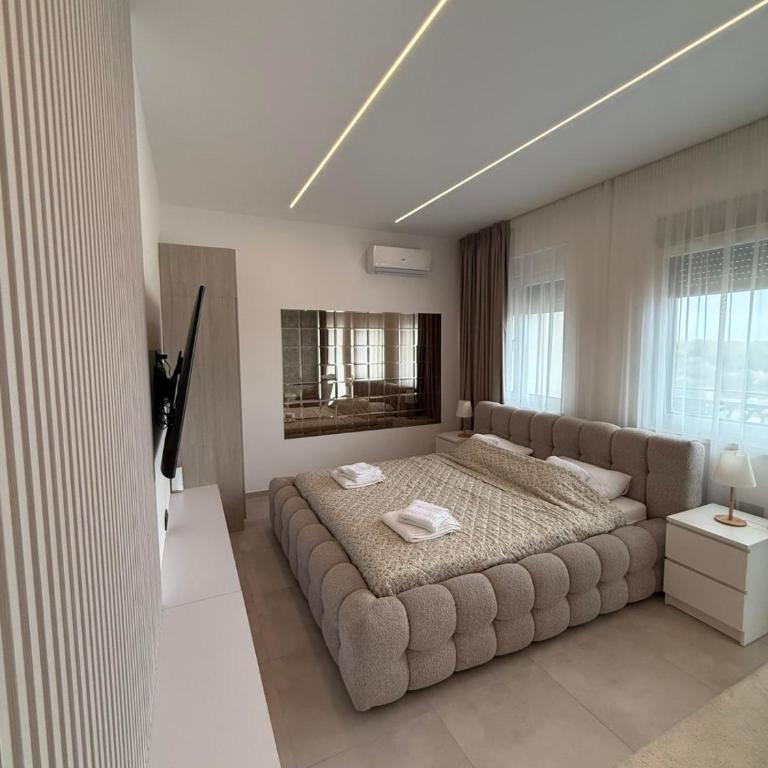 Raj - One-Bedroom Apartment - 3
