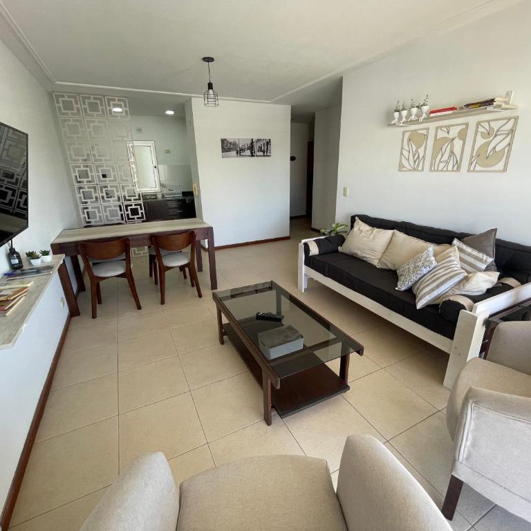 Costanera - Apartamento de 2 dormitorios - 69