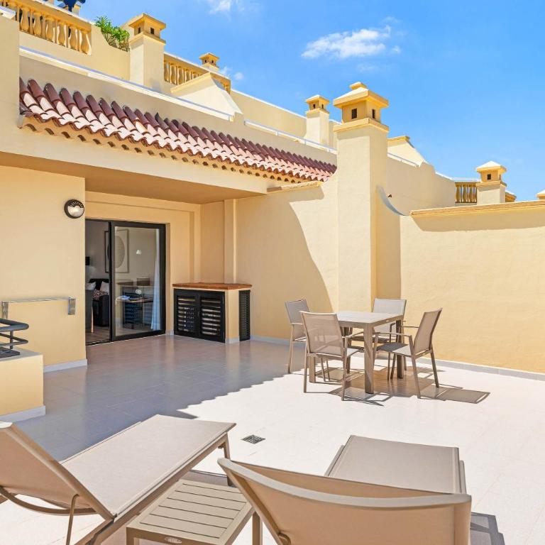 Ramada Residences by Wyndham Costa Adeje - Apartamento Superior de 1 dormitorio con vistas al mar - 2