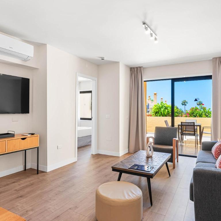 Ramada Residences by Wyndham Costa Adeje - Apartamento Superior de 1 dormitorio con vistas al mar - 4