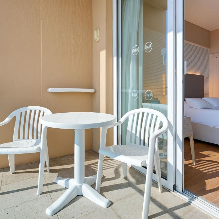 Bull Reina Isabel & Spa - Habitación Individual con vistas al mar y acceso gratuito al spa - 6