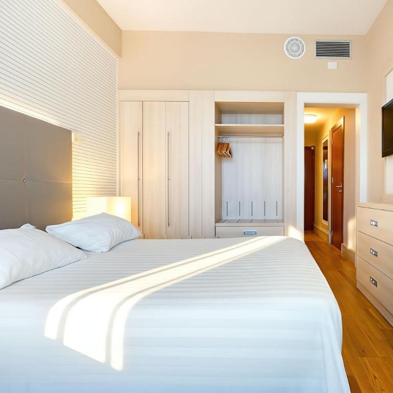 Bull Reina Isabel & Spa - Habitación Individual con acceso gratuito al spa - 7