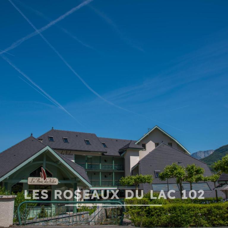 Les Roseaux du Lac - 7 appartements situés dans une résidence posée au bord du lac d'Annecy - Appartement - Vue sur Lac - 12