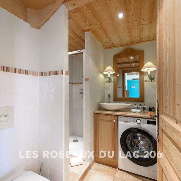 Les Roseaux du Lac - 7 appartements situés dans une résidence posée au bord du lac d'Annecy - Appartement 3 Chambres - Vue sur Lac - 14