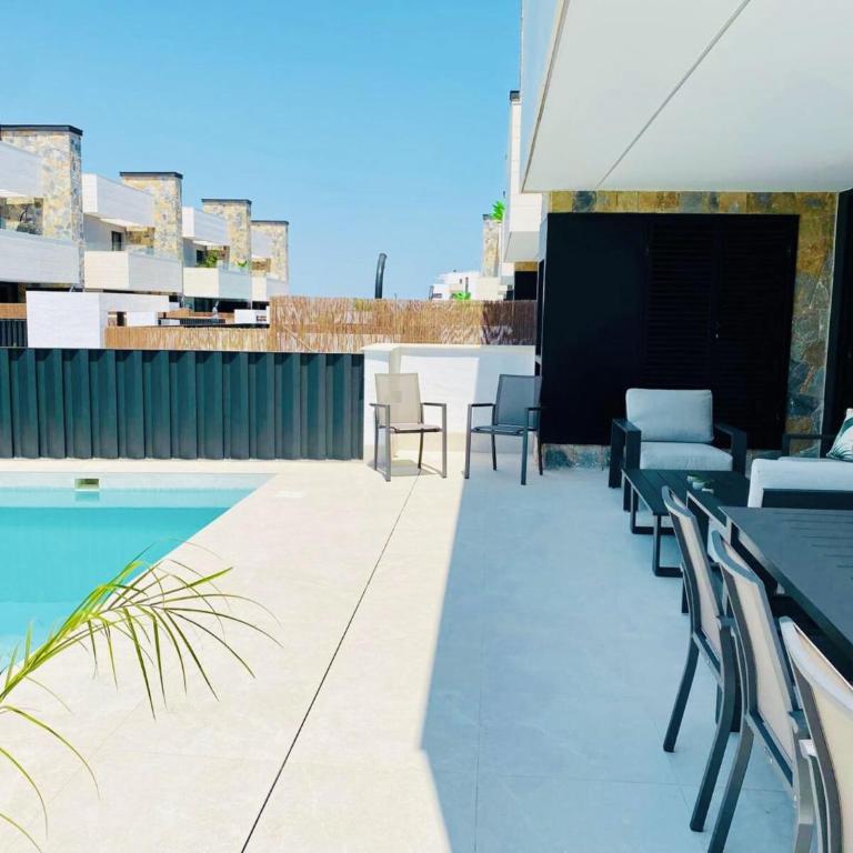 LUXURY VILLA ALMENDRO 8 WITH PRIVATE HEATED POOL AT SANTA ROSLIA RESORT by PREMIUM SPAIN PROPERTIES - Villa - 17