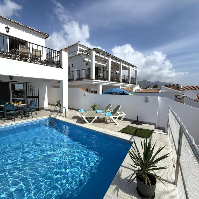 Nerja Paradise Rentals - Villa Azalea - Villa - 4