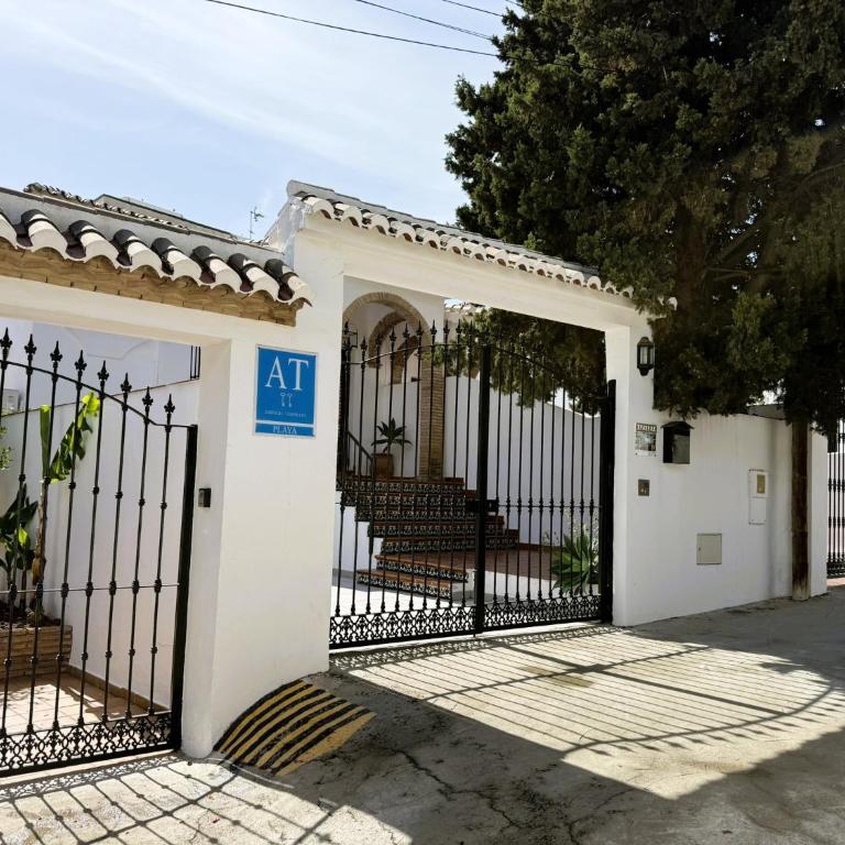 Nerja Paradise Rentals - Villa Azalea - Villa - 35