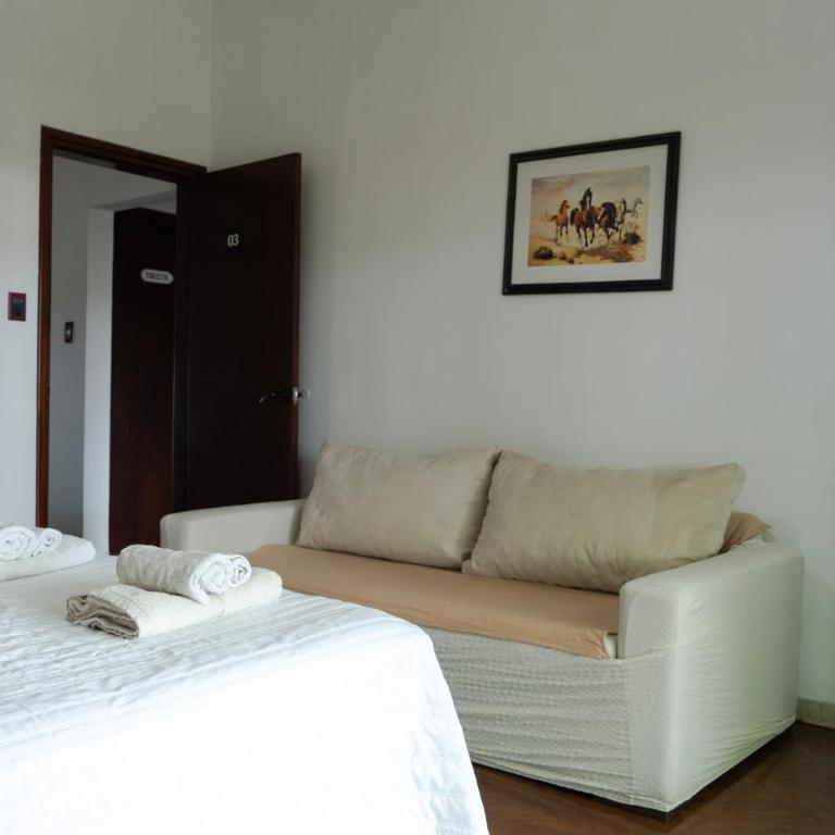 Disfruta Colonia en familia con Parrilla y terraza - Three-Bedroom House - 22