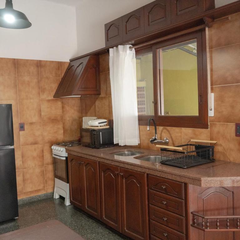 Disfruta Colonia en familia con Parrilla y terraza - Three-Bedroom House - 6