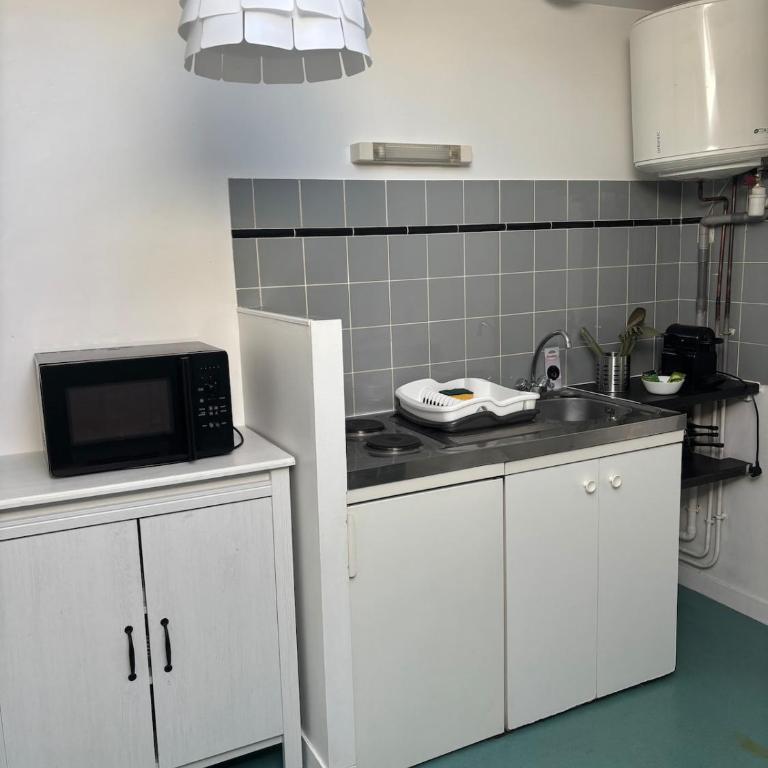 Studio proche centre ville - One-Bedroom Apartment - 5