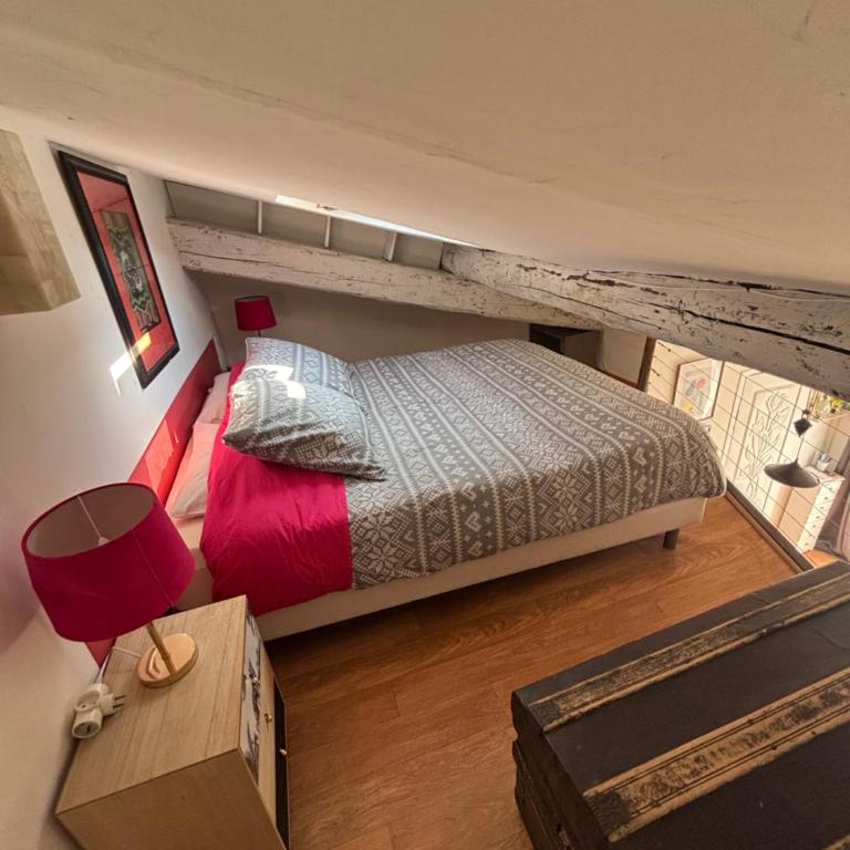 studio avec chambre en mezzanine - Appartement 1 Chambre - 12
