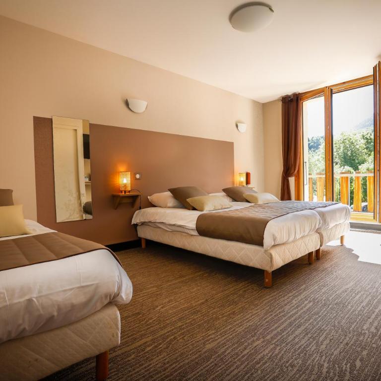 Logis Hôtel Au Gai Soleil du Mont-Aiguille - Chambre Triple Supérieure - 6