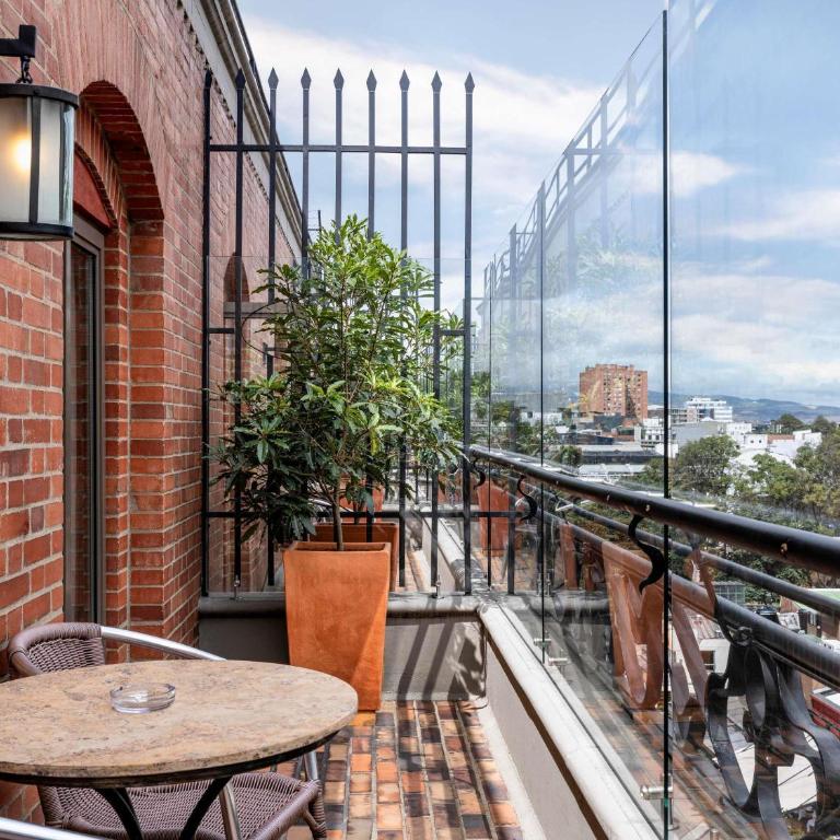 Sofitel Bogota Victoria Regia - Suite Junior con cama grande - no fumadores - 8