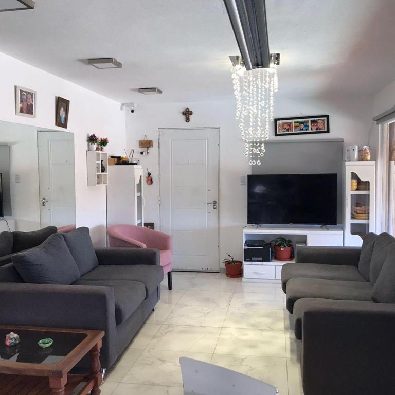 casa con vista 360 a las montañas y pileta - Casa de 2 dormitorios - 4