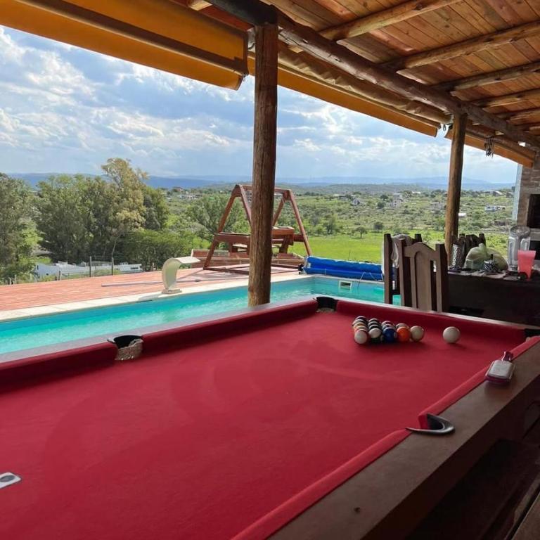 casa con vista 360 a las montañas y pileta - Casa de 2 dormitorios - 1