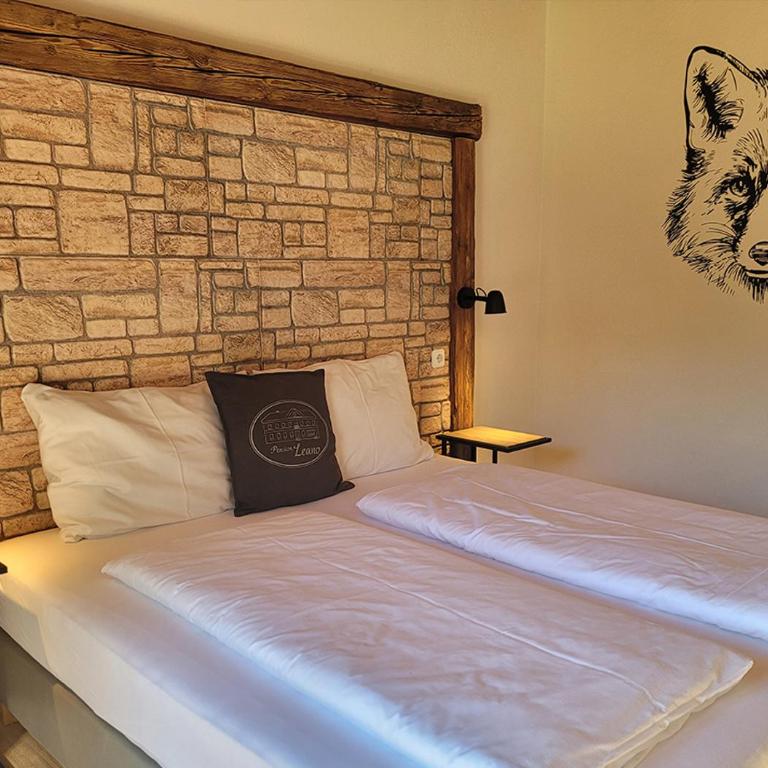 Pension Leano - Doppelzimmer mit Balkon - 1