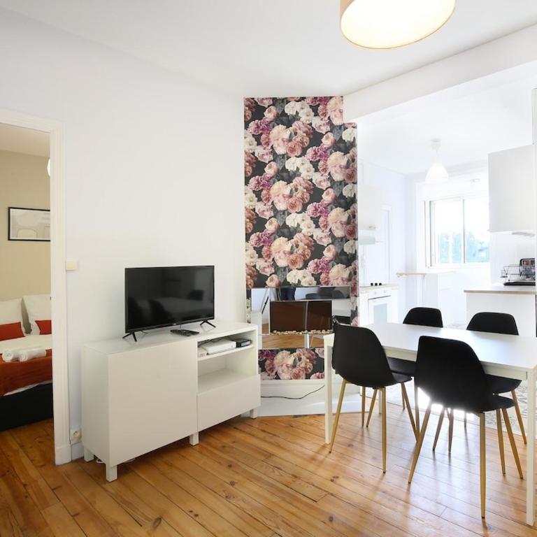 Grand T3 lumineux - proche centre & parking facile - Appartamento con 2 Camere da Letto - 2