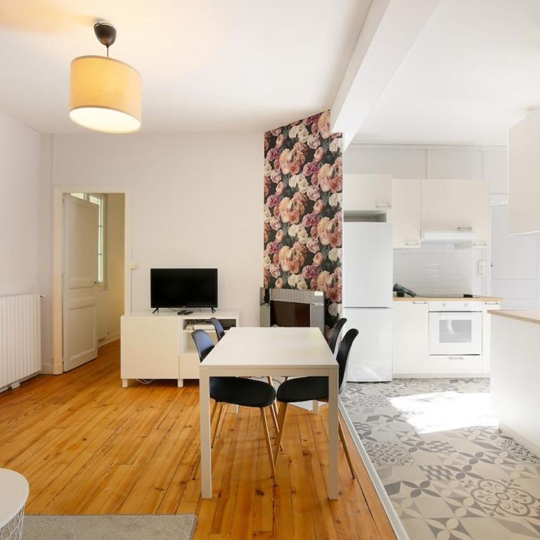 Grand T3 lumineux - proche centre & parking facile - Appartamento con 2 Camere da Letto - 9