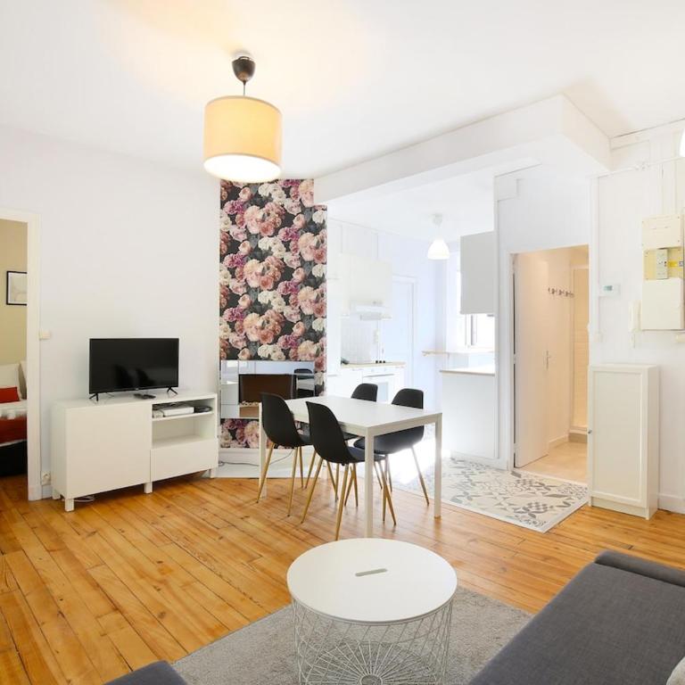Grand T3 lumineux - proche centre & parking facile - Appartamento con 2 Camere da Letto - 25