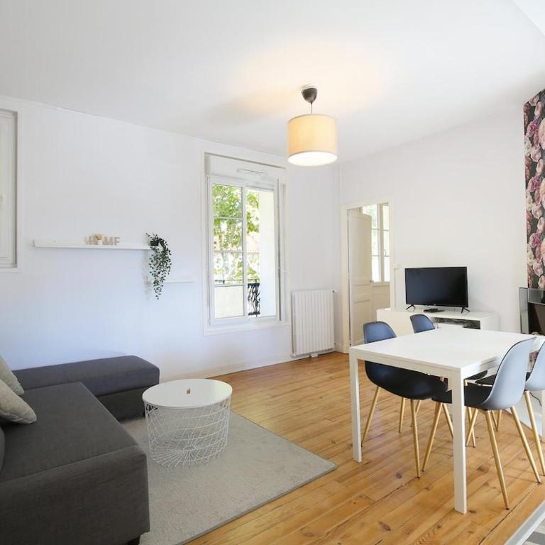 Grand T3 lumineux - proche centre & parking facile - Appartamento con 2 Camere da Letto - 27
