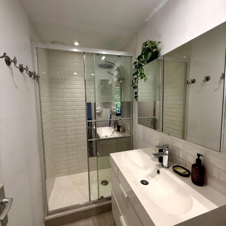 Grand T3 lumineux - proche centre & parking facile - Appartamento con 2 Camere da Letto - 29