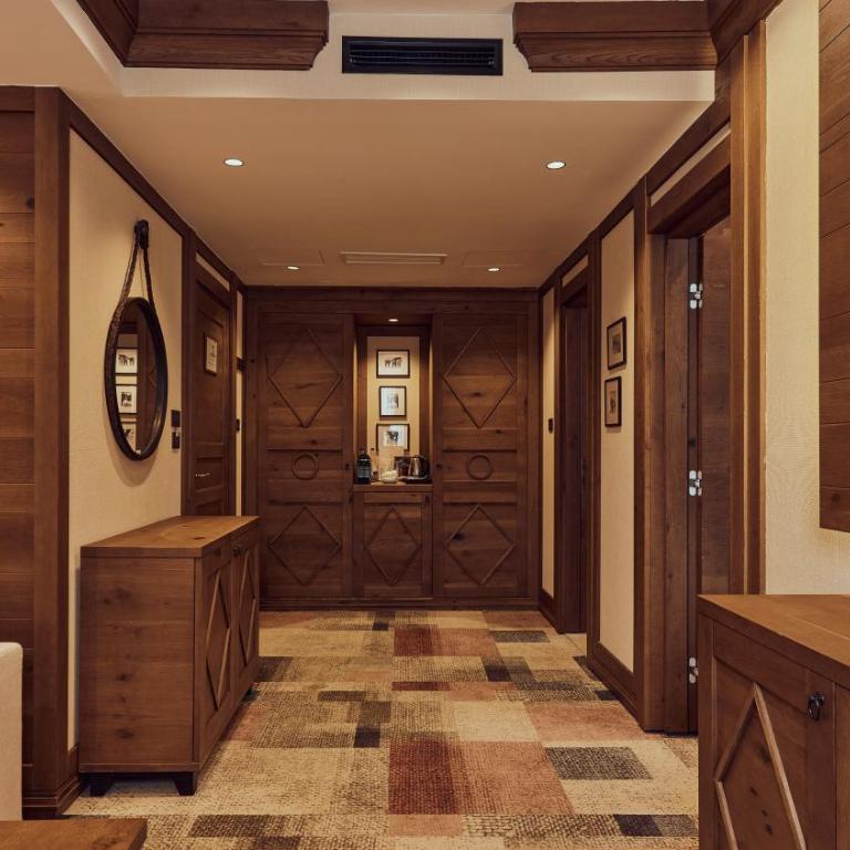 Grey Family Hotel - Deluxe Apartment - 2