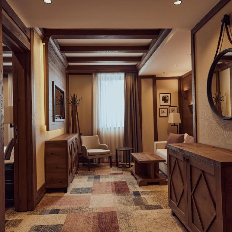 Grey Family Hotel - Deluxe Apartment - 4