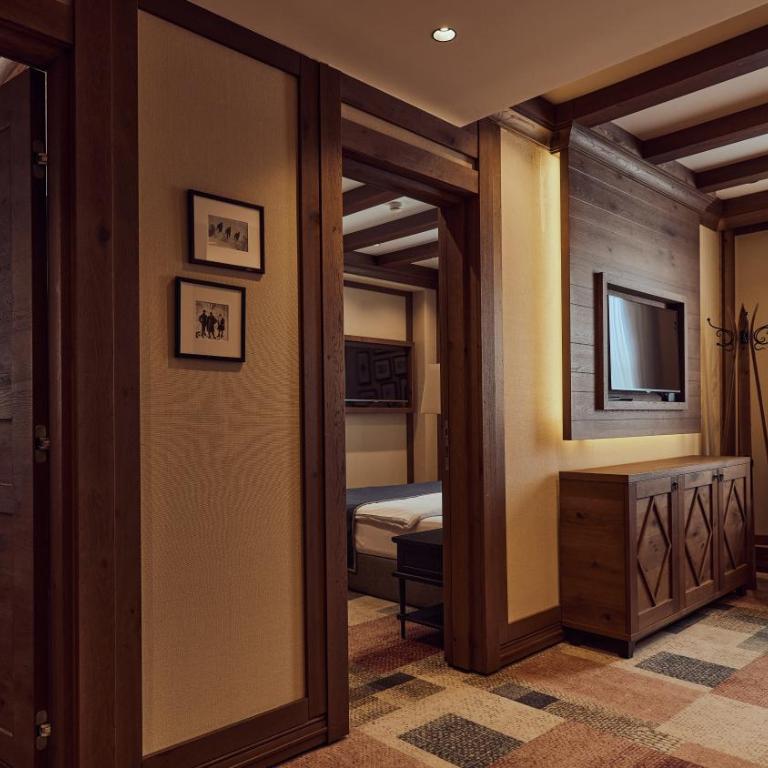 Grey Family Hotel - Deluxe Apartment - 5