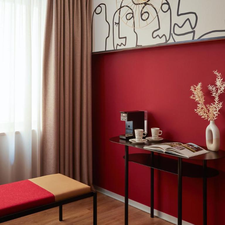 Hotel Indigo Barcelona Plaza Espana by IHG - Standard Queen Room - 4