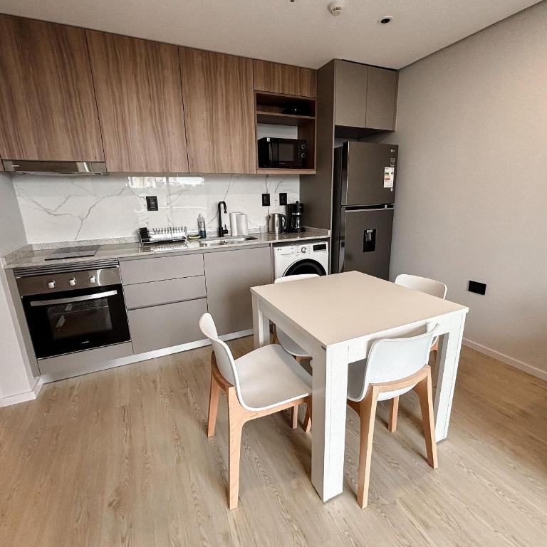 Furnished apt steps from Shopping del Sol - Apartment - 12