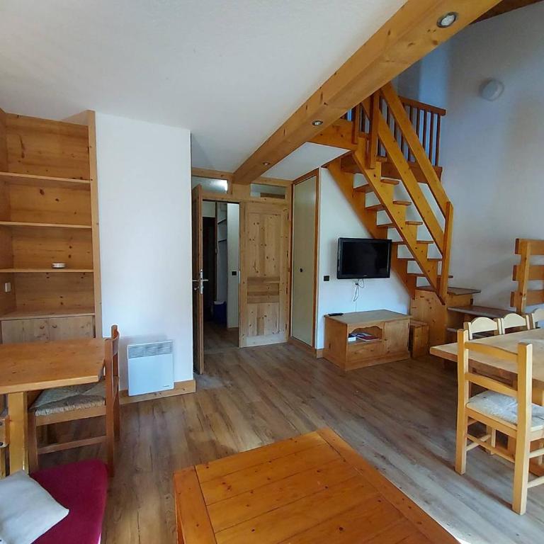 Duplex spacieux 3P à 20m des pistes, idéal famille, balcon, casier à skis - Appartement 1 Chambre - 12
