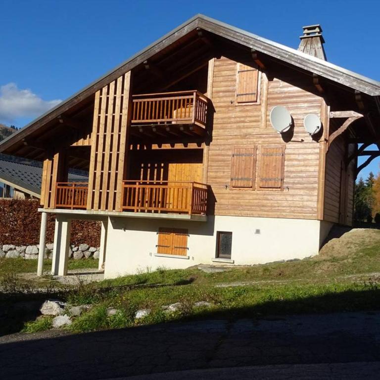 Chalet familial aux Gets, 8 pers, 150m des pistes, 4 chambres, 4 SDB, terrasse sud, proche lac - FR-1-802-71 - Chalet - 22