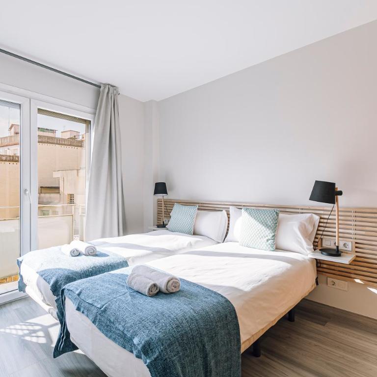 Weflating Barcelona Sants - Two-Bedroom Apartment with Balcony - 28
