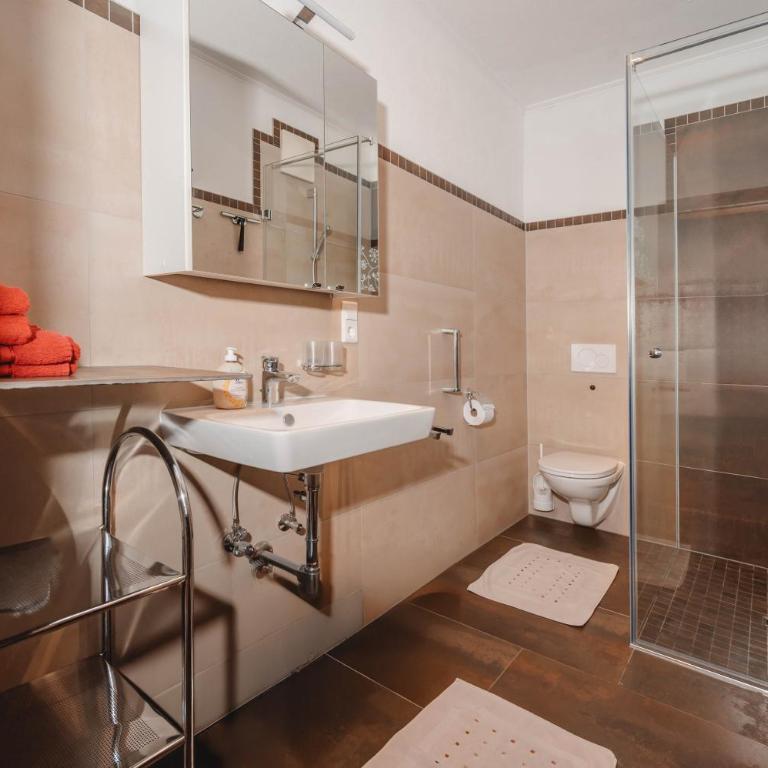 Ferienwohnungen Rupertihaus - One-Bedroom Apartment with Balcony - 5