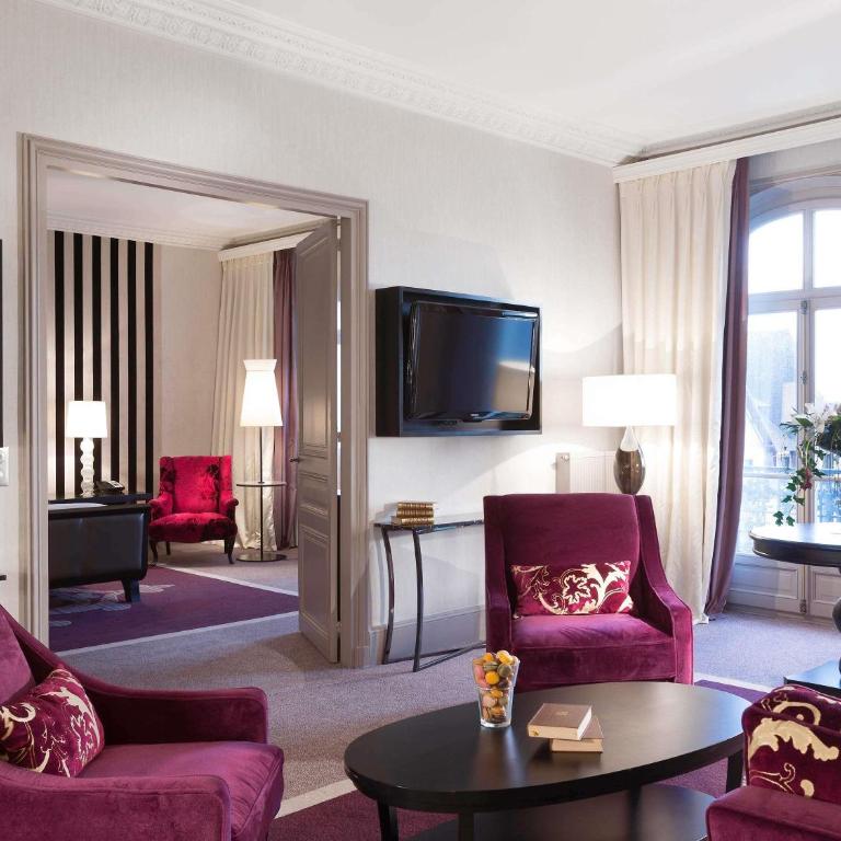 Le Grand Hotel de Cabourg - MGallery Collection - Suite Victoria avec 1 Lit King-Size et Canapé-Lit - Vue sur Jardin - 2