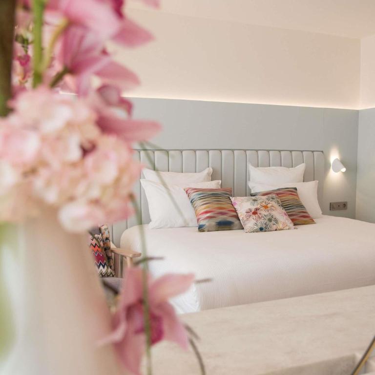 Croisette Beach Hotel Cannes - MGallery Collection - Chambre Lit Queen-Size Deluxe avec Balcon - 3
