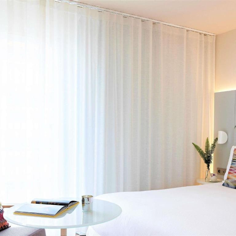 Croisette Beach Hotel Cannes - MGallery Collection - Chambre Classique Lit Queen-Size ou Lits Jumeaux - 8