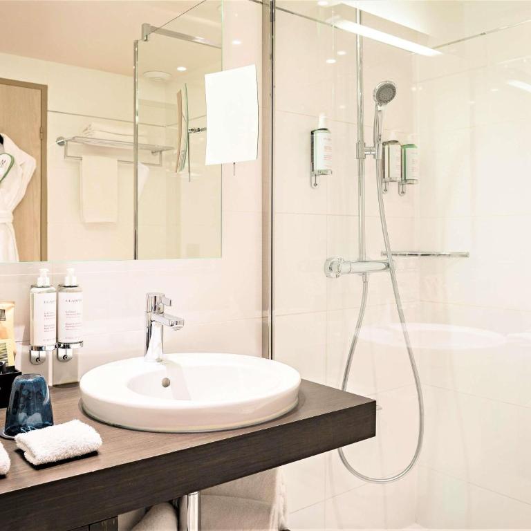 Croisette Beach Hotel Cannes - MGallery Collection - Chambre Classique Lit Queen-Size ou Lits Jumeaux - 2