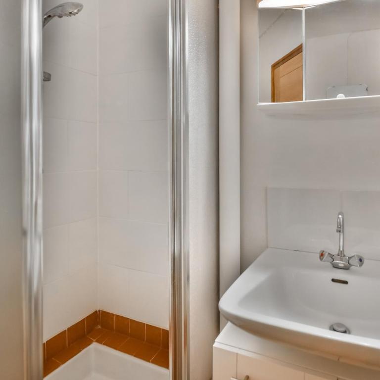 Agréable T4 aux Gets - Arrivée Skis aux Pieds - Proche Piste de la Turche - 6 Pers. - FR-1-685-48 - Appartement - 13