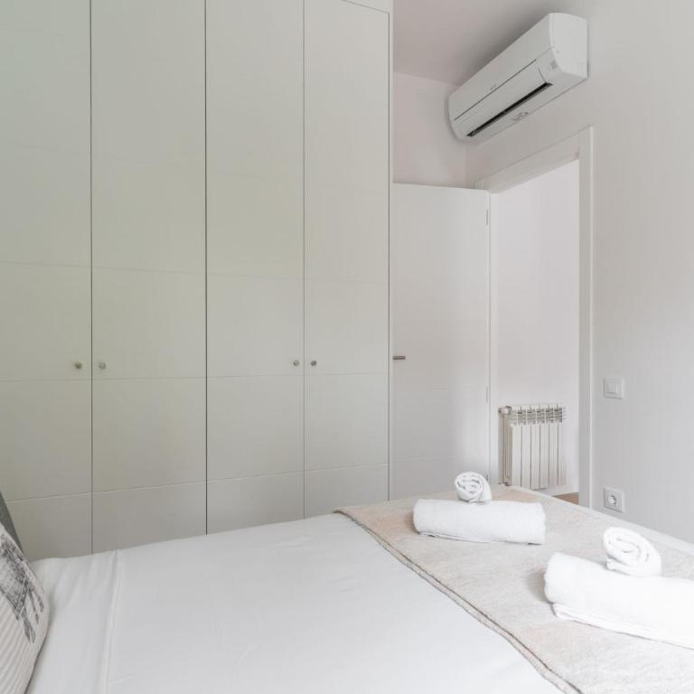Renovated Modern -4 bedrooms 2baths-Salamanca - Apartment - 24