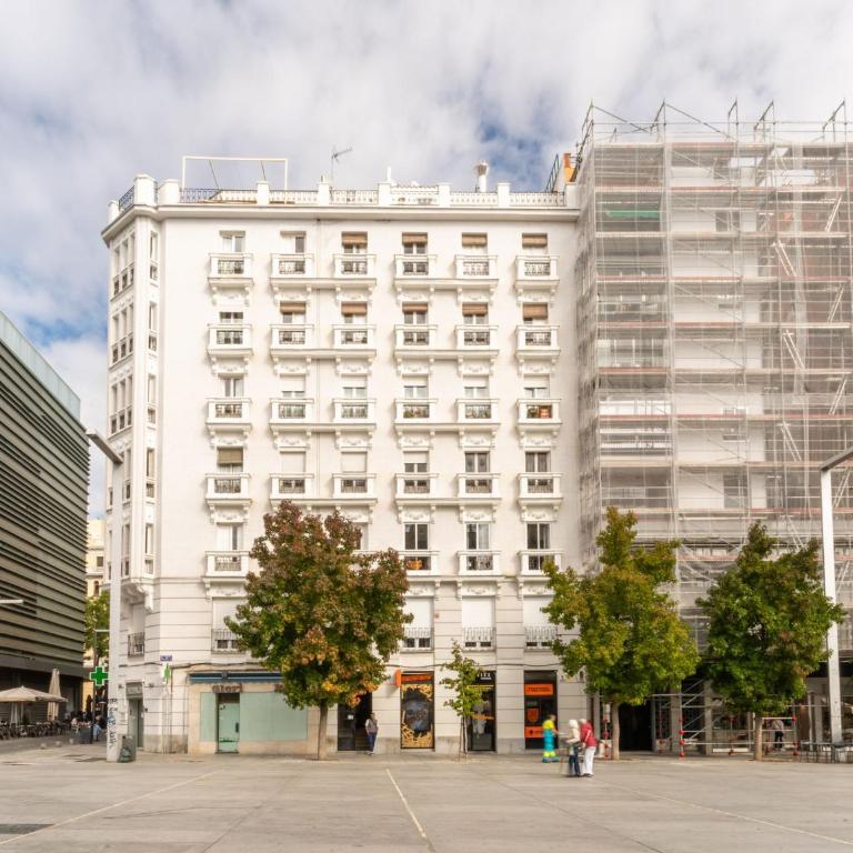Renovated Modern -4 bedrooms 2baths-Salamanca - Apartment - 40