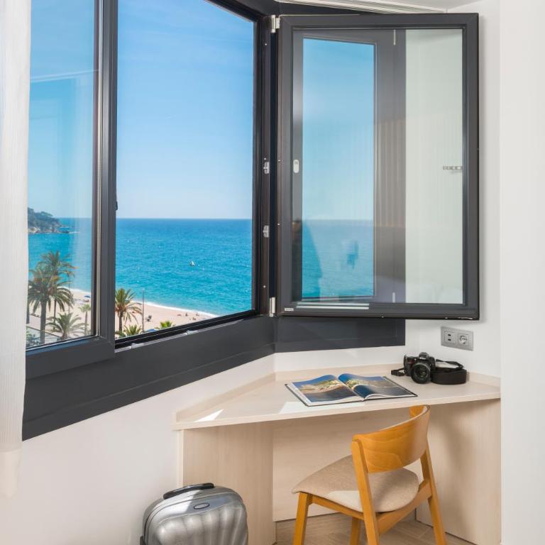 Hotel Marsol - Habitación Doble Deluxe con vistas al mar - 14