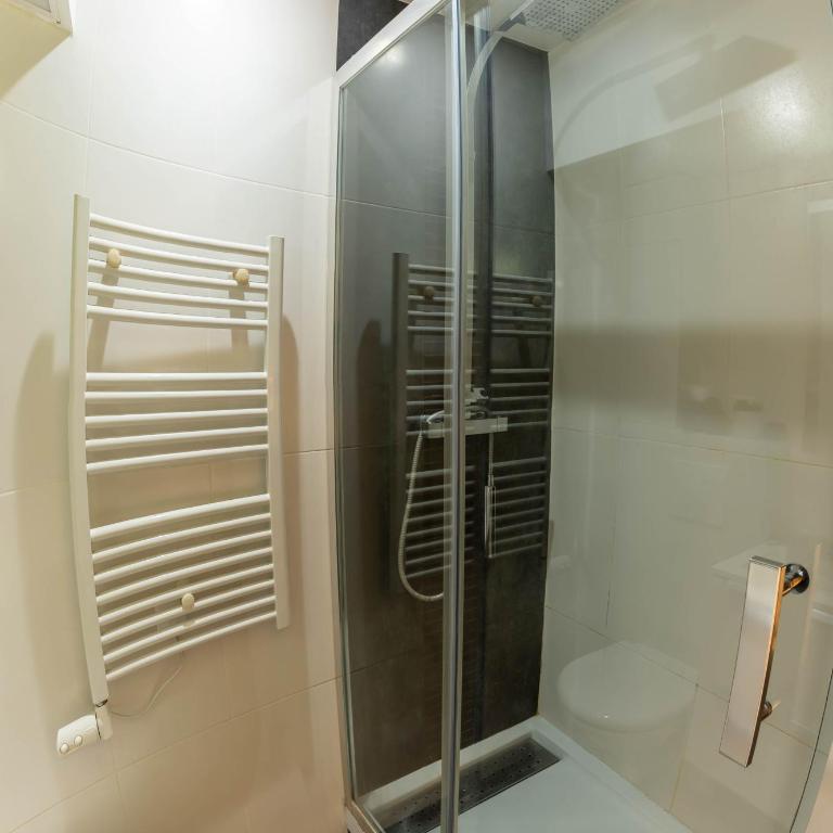 Gare du Nord & Canal St-Martin - One-Bedroom Apartment - 4