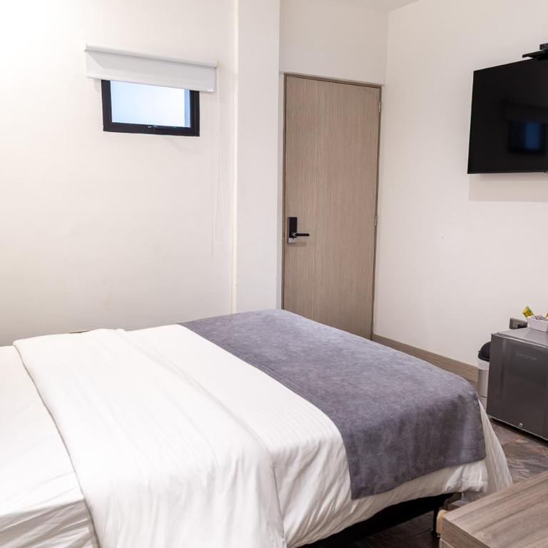 Hotel Laureles Loft - Habitación Doble Superior con aire acondicionado - 6